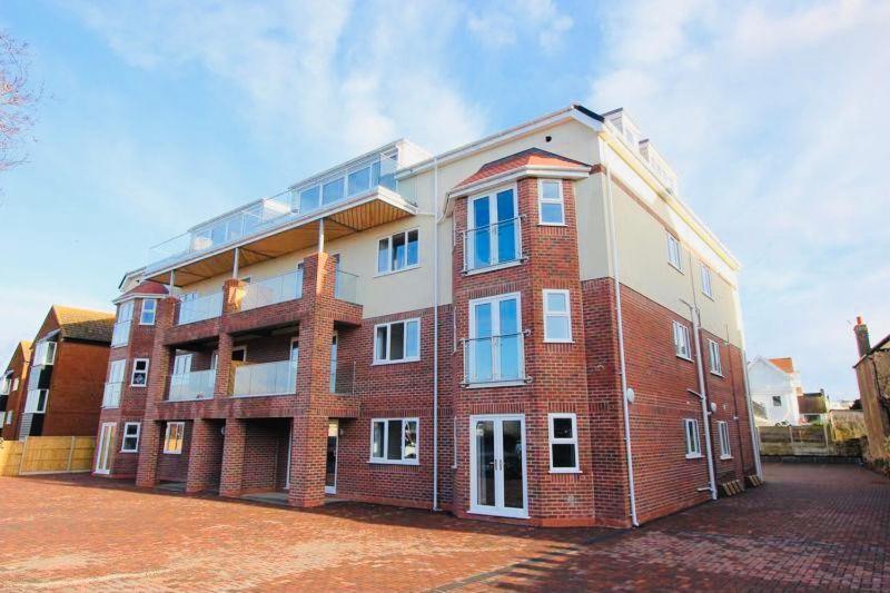 Spacious Newly Built Apartment Rhos On Sea, Colwyn Bay מראה חיצוני תמונה